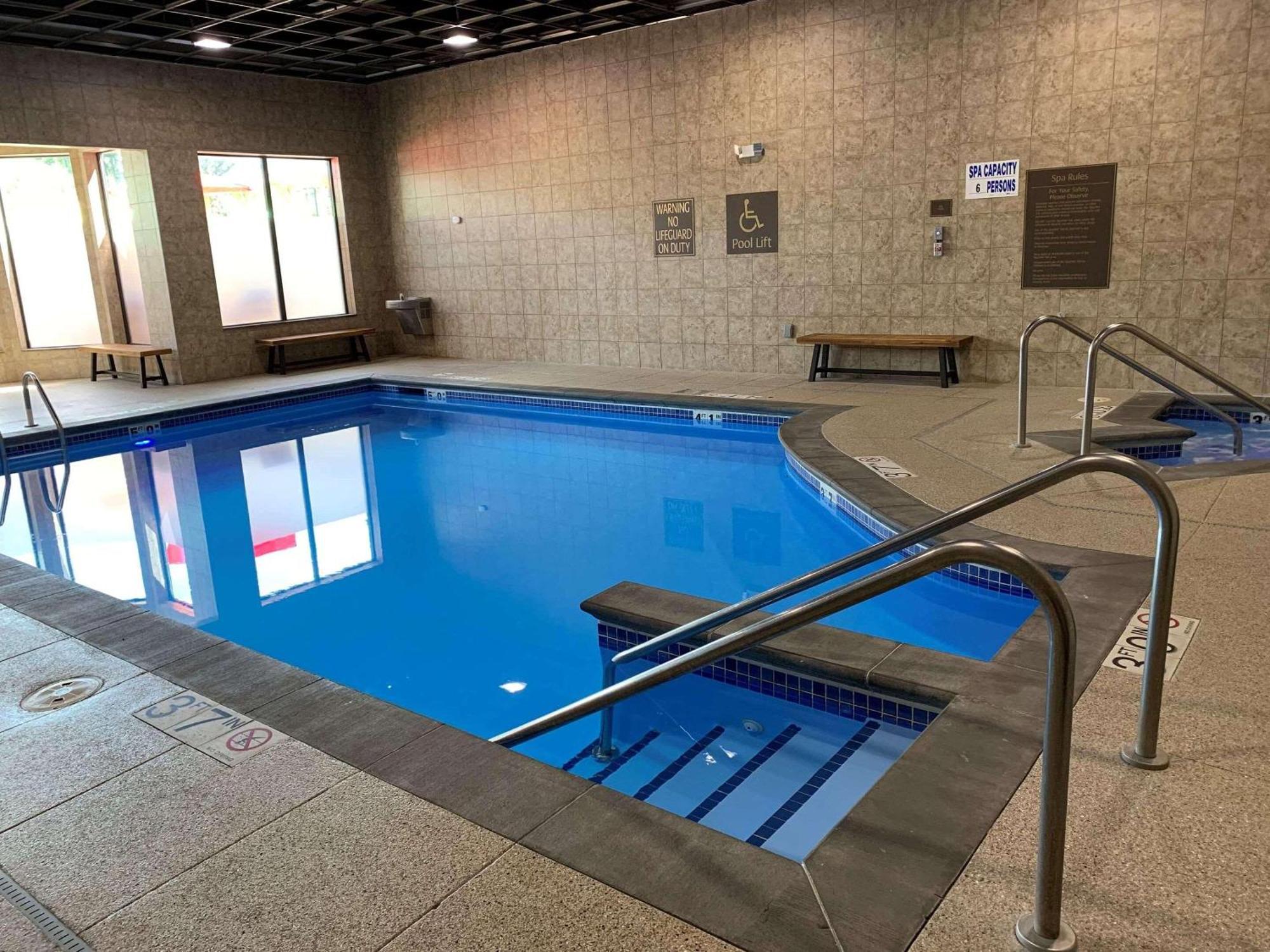 Radisson Hotel River Falls Eksteriør billede